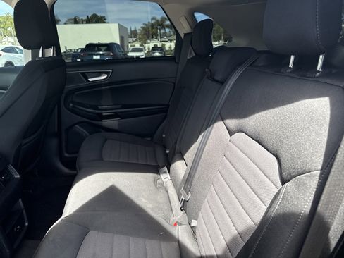 Used 2022 Ford Edge SE w/ Black Appearance Package image 14