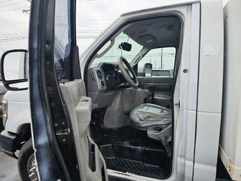 Used 2012 Ford E-450 and Econoline 450 Super Duty RWD image 19