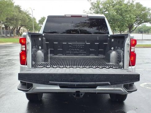 Used 2021 Chevrolet Silverado 1500 LT RWD image 12