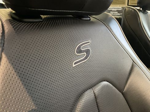 Used 2025 Chrysler Pacifica Limited FWD image 39