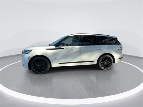 New 2026 Lincoln Aviator Reserve image 4