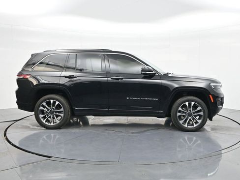 Used 2023 Jeep Grand Cherokee Overland image 4