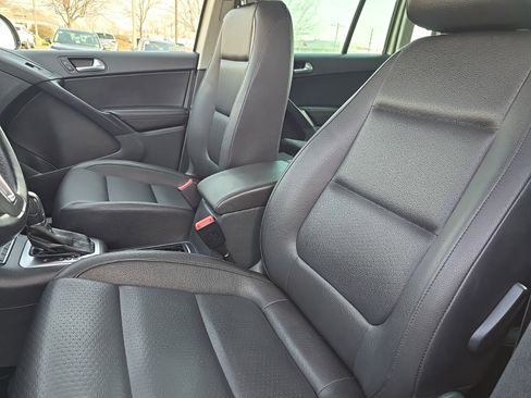 Used 2014 Volkswagen Tiguan SE image 15