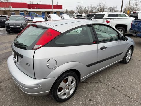 Used 2003 Ford Focus ZX3 Hatchback image 5