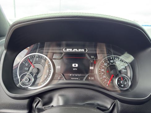 Used 2022 RAM 1500 Laramie w/ Sport Appearance Package AWD/4WD image 17