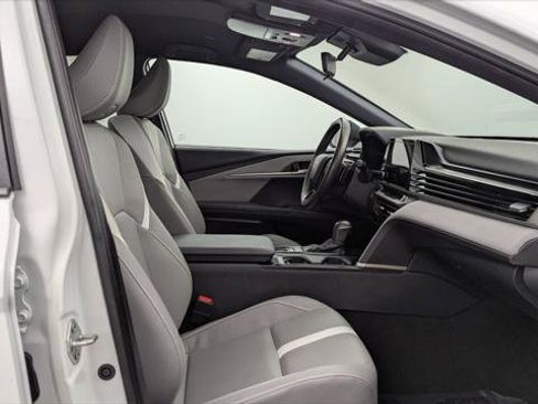 Used 2025 Toyota Camry SE FWD image 21