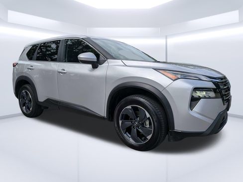 Used 2024 Nissan Rogue SV AWD/4WD image 1