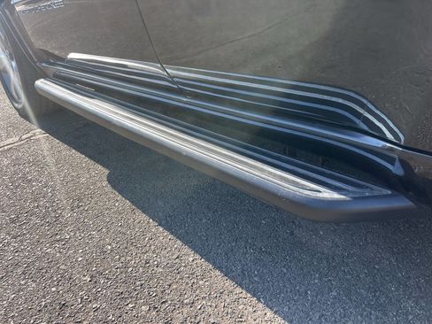 Used 2015 Jeep Grand Cherokee Overland w/ Advanced Technology Group image 14