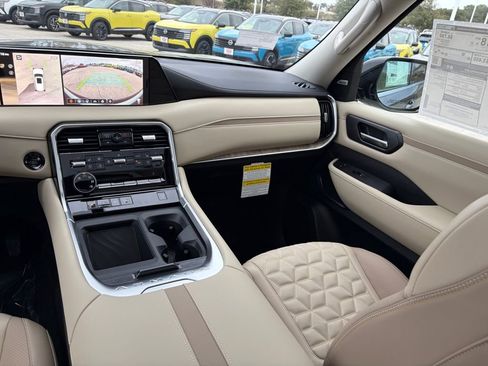 New 2026 Nissan Armada Platinum RWD image 18