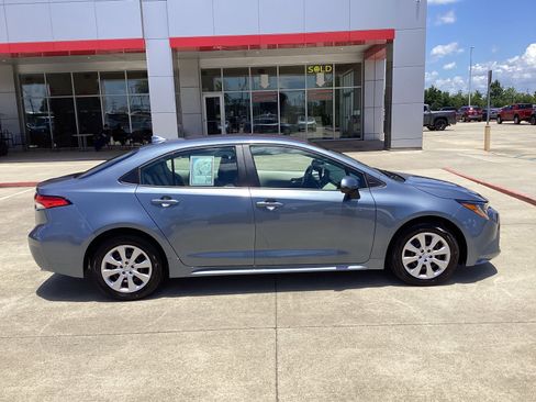 Used 2026 Toyota Corolla LE FWD image 8