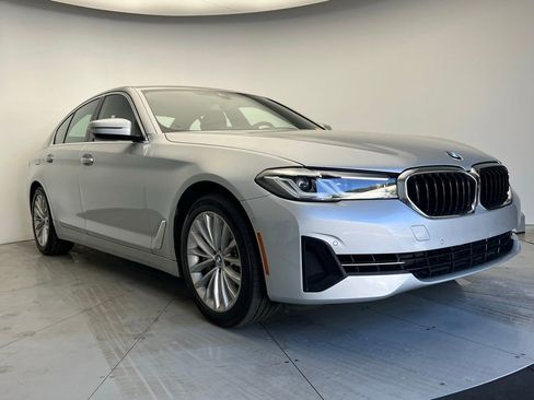 Used 2021 BMW 540i image 2