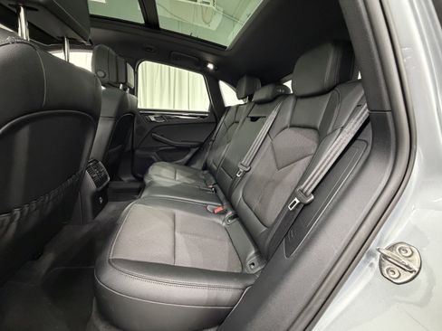 Certified 2025 Porsche Macan image 20