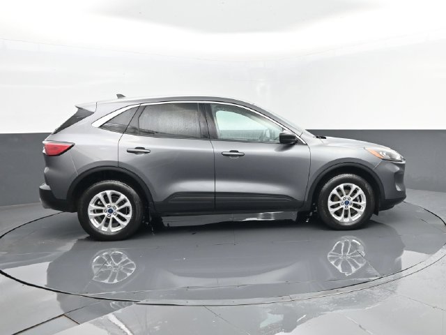 Used 2022 Ford Escape SE w/ Cold Weather Package AWD/4WD image 4