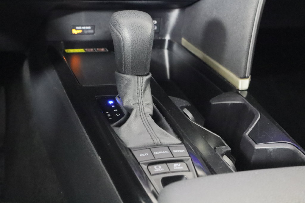 Used 2025 Toyota Camry LE FWD image 25