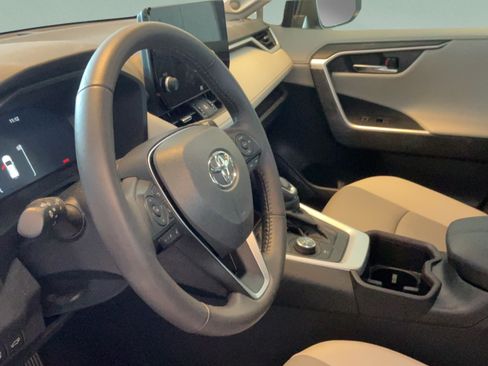 Used 2024 Toyota RAV4 Limited w/ Advanced Technology Package AWD/4WD image 20