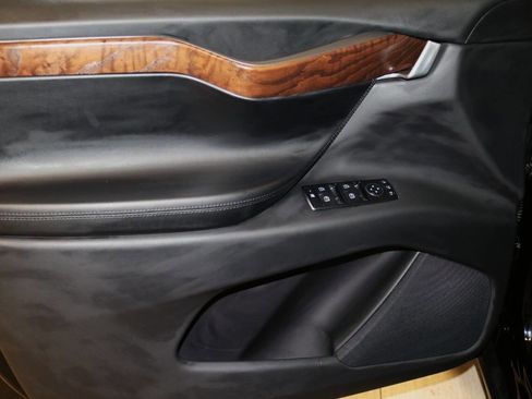 Used 2020 Tesla Model X image 69