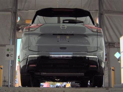 Used 2024 Nissan Rogue Platinum AWD/4WD image 7