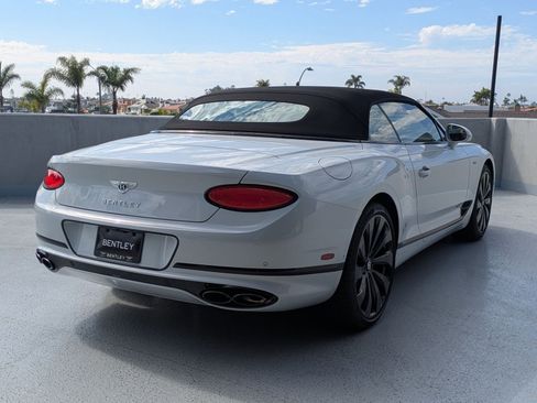 Used 2024 Bentley Continental GT V8 image 12
