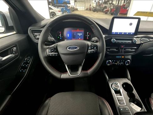 Used 2025 Ford Escape ST-Line Select image 17