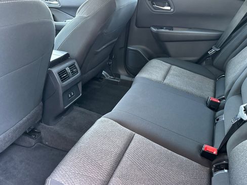 Used 2025 Nissan Rogue SV AWD/4WD image 26