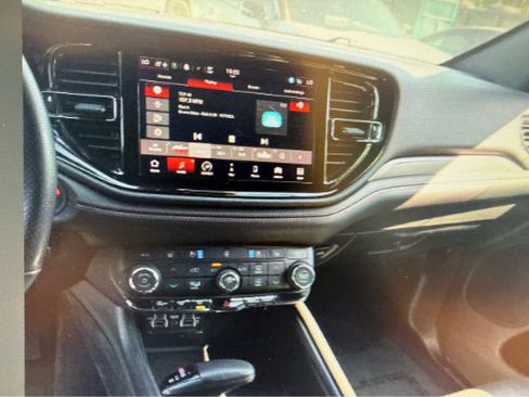 Used 2024 Dodge Durango GT AWD/4WD image 7