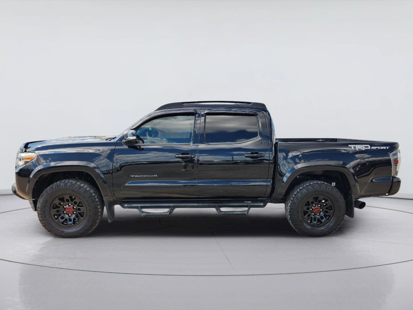 Used 2019 Toyota Tacoma TRD Sport RWD image 4