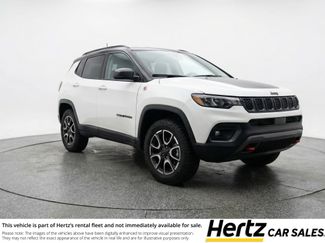 Used 2025 Jeep Compass Trailhawk video 1