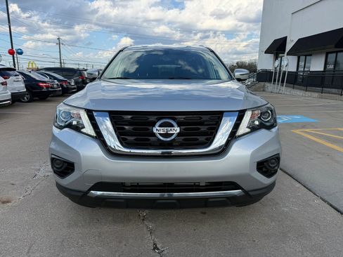Used 2019 Nissan Pathfinder S AWD/4WD image 2