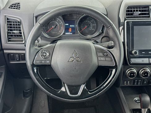Used 2025 Mitsubishi Outlander Sport LE AWD/4WD image 18