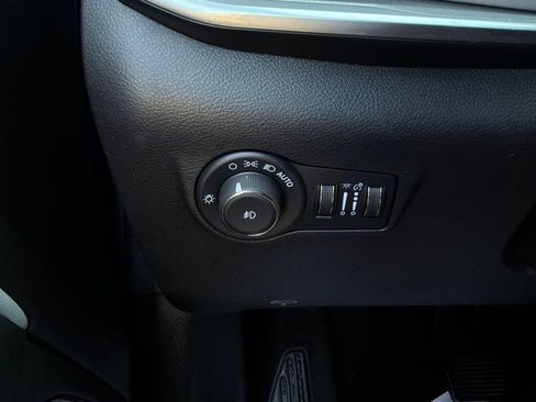 Used 2025 Jeep Compass Limited AWD/4WD image 21