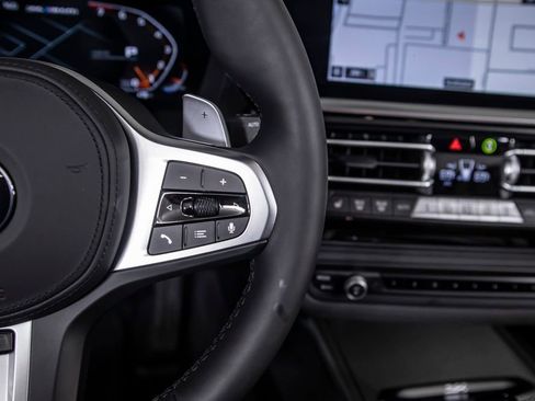 Used 2025 BMW Z4 M40i w/ Premium Package image 36