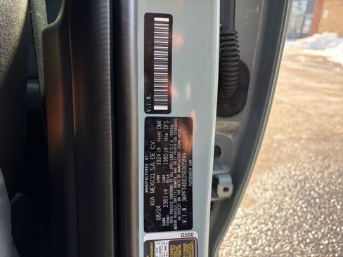 Used 2025 Kia K4 LXS image 28