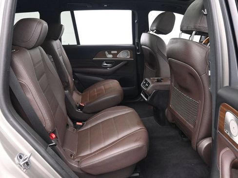 Used 2022 Mercedes-Benz GLS 450 4MATIC image 23