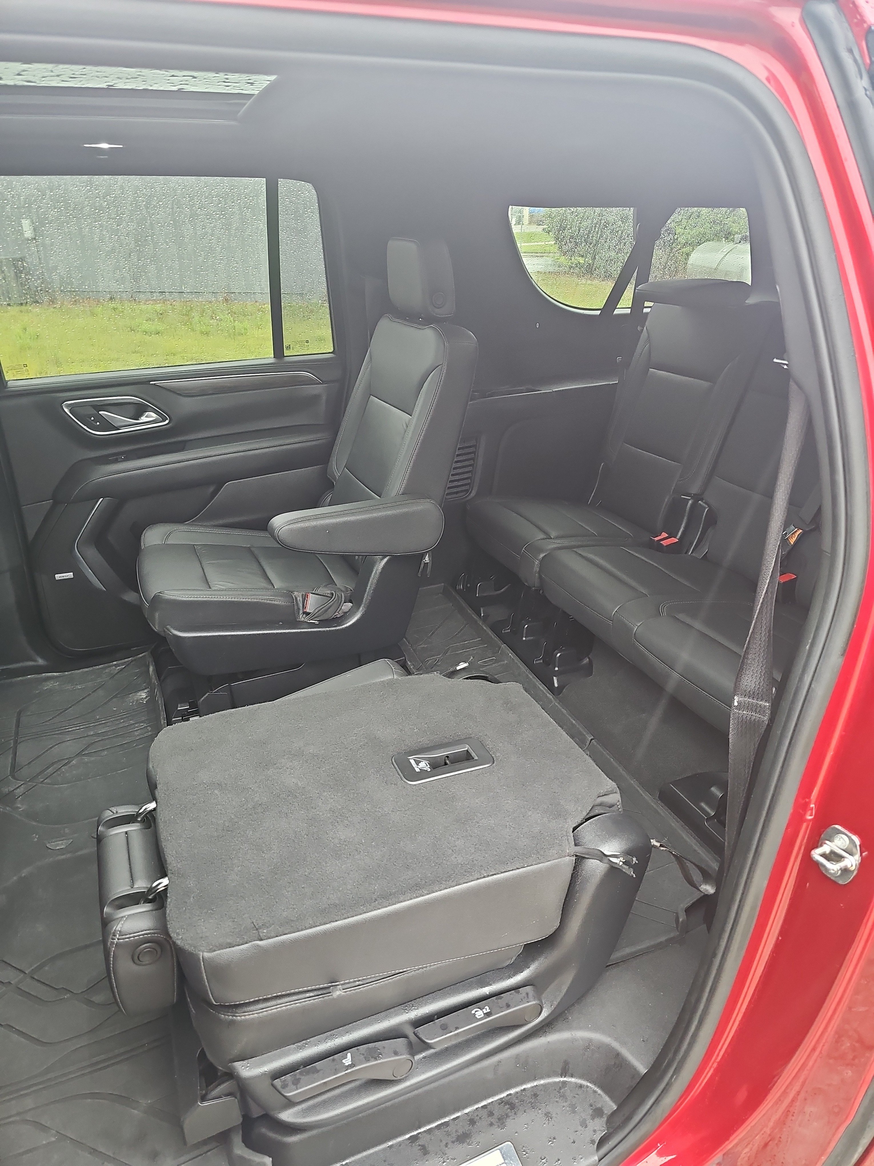 Used 2023 Chevrolet Suburban LT AWD/4WD image 17