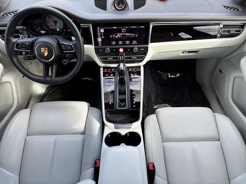 Used 2023 Porsche Macan S AWD/4WD image 14