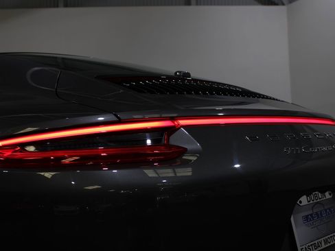 Used 2019 Porsche 911 Carrera 4S image 25