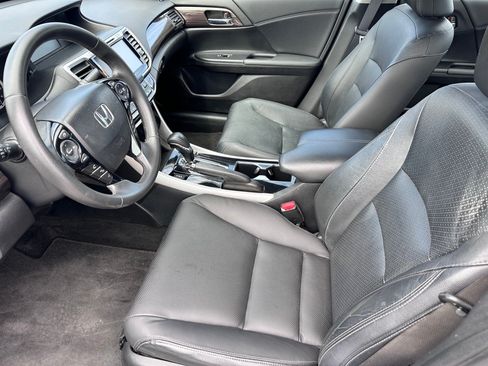 Used 2017 Honda Accord EX-L image 5