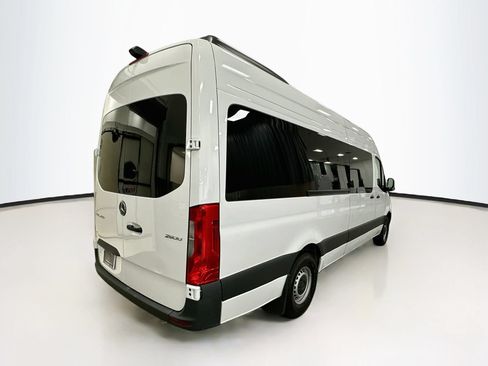 Used 2025 Mercedes-Benz Sprinter 2500 image 8