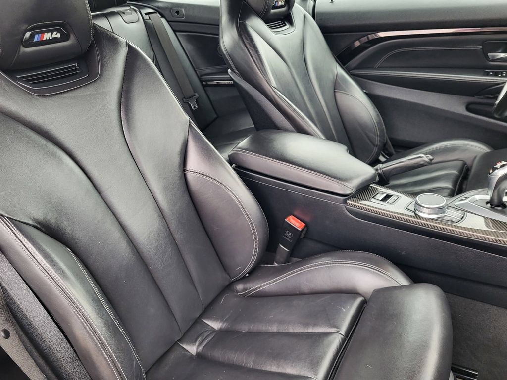 Used 2020 BMW M4 Convertible RWD image 17