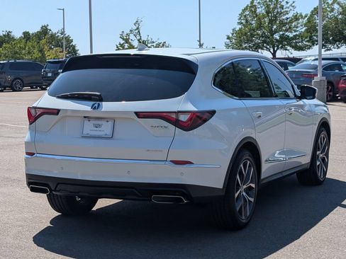 Used 2022 Acura MDX SH-AWD w/ Technology Package image 6