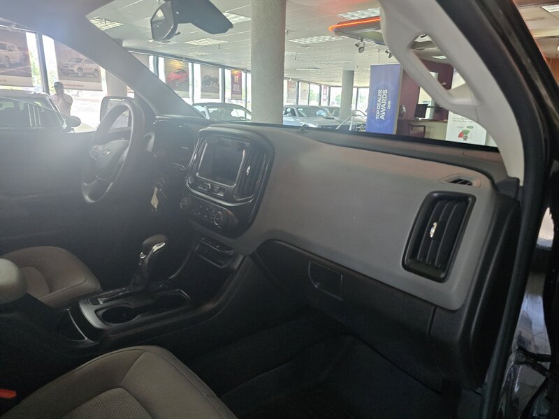 Used 2022 Chevrolet Colorado W/T w/ WT Convenience Package RWD image 13