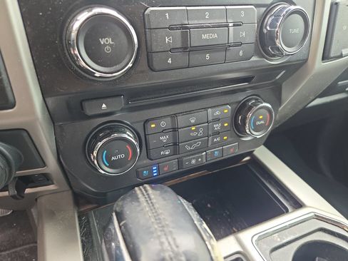 Used 2018 Ford F150 Lariat AWD/4WD image 13