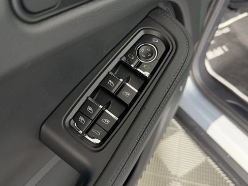 New 2026 Porsche Macan image 26