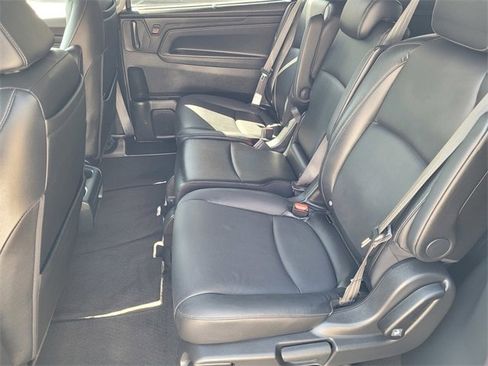 Certified 2024 Honda Odyssey Touring image 8