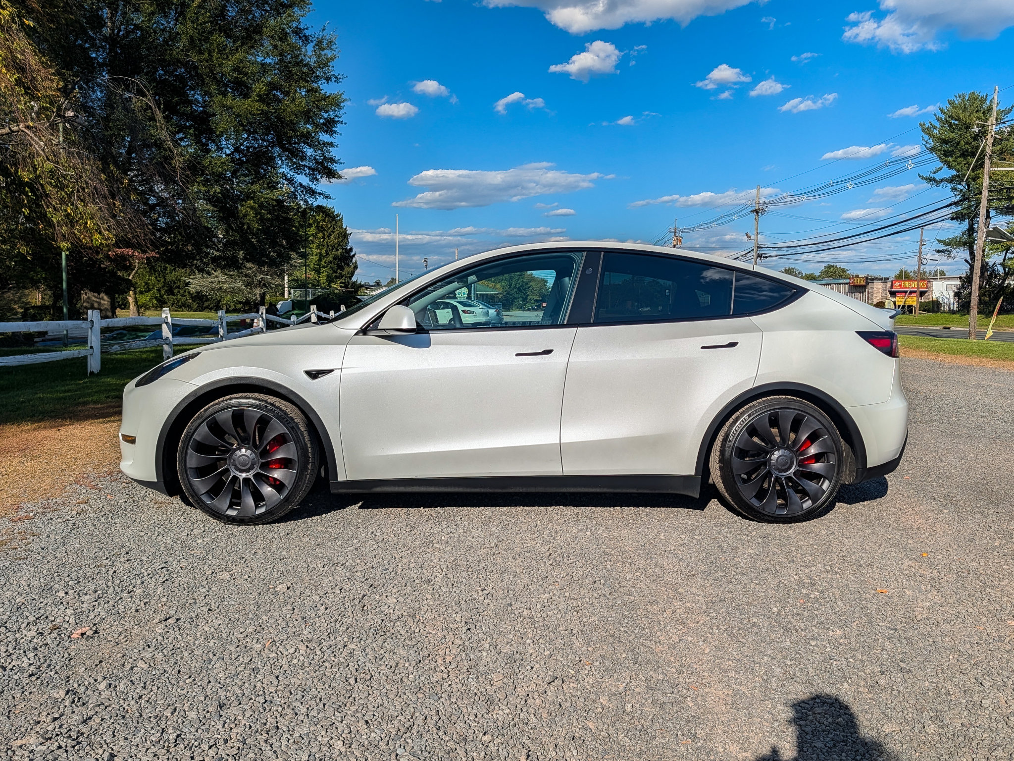 Used 2023 Tesla Model Y Performance AWD/4WD image 9