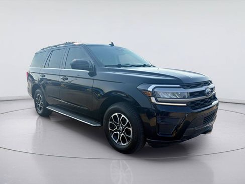 Used 2023 Ford Expedition XLT RWD image 1