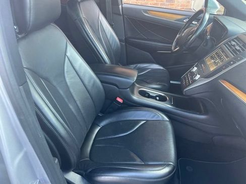 Used 2018 Lincoln MKC Reserve w/ Lincoln MKC Climate Package FWD image 45