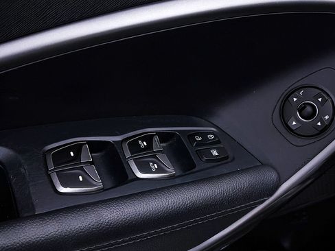 Used 2018 Hyundai Santa Fe Sport FWD image 15