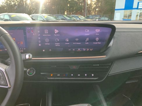 Certified 2025 Buick Envision Sport Touring image 25