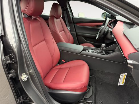New 2026 MAZDA MAZDA3 Hatchback w/Premium Plus Pkg image 19